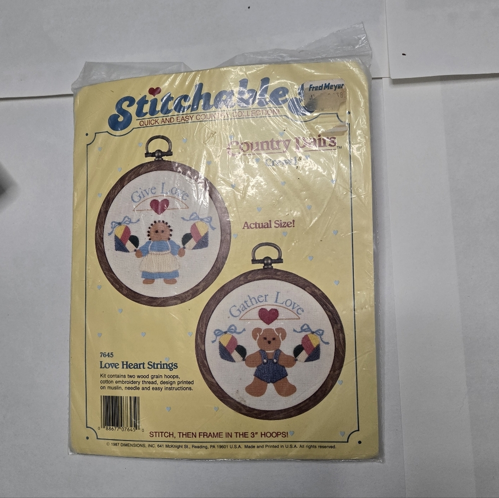 1987 Stitchables Embroidery Kit 3" 2 Hoops Love Heart Strings Gingerbread Bear